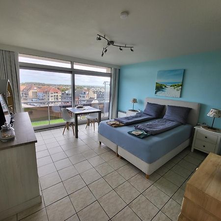 Studio With Sea View And Panoramic View In Bredene Buitenkant foto
