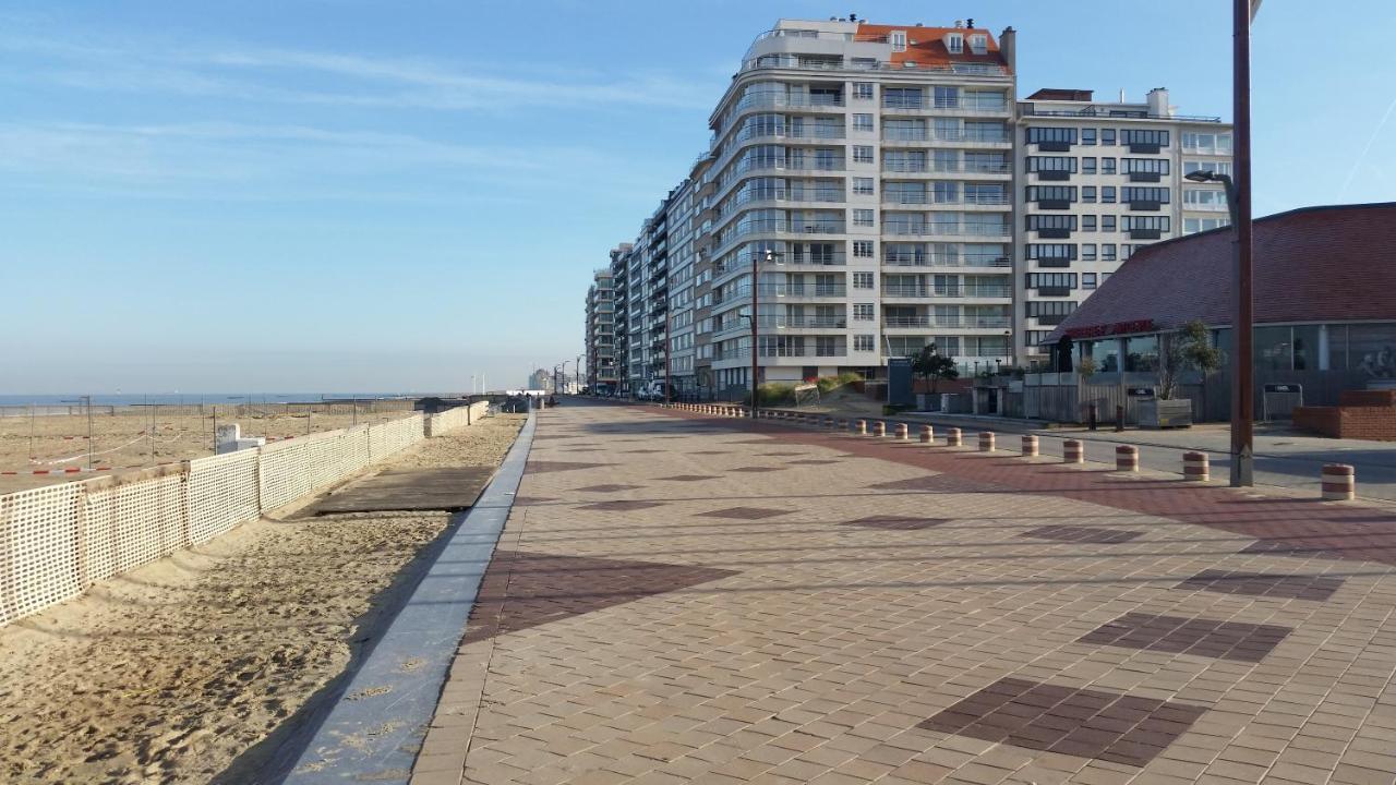 Studio With Sea View And Panoramic View In Bredene Buitenkant foto
