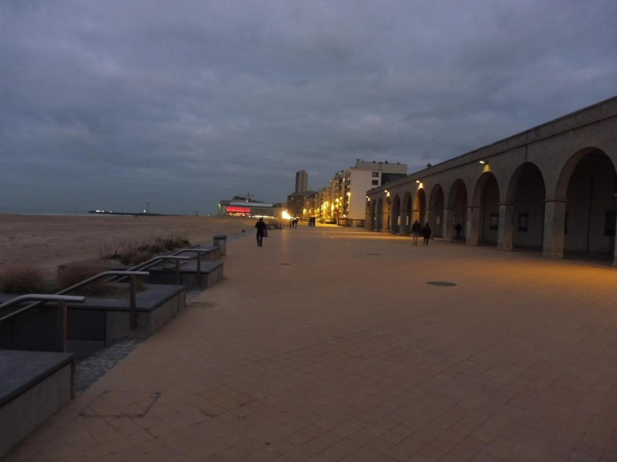 Studio With Sea View And Panoramic View In Bredene Buitenkant foto